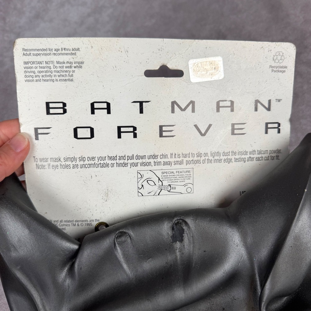 Vintage 1995 Batman Forever Mask Collegeville Imagineering Rubber Cowl DC Comics - Picture 10 of 16